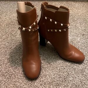 Size 11 Nine West retro booties